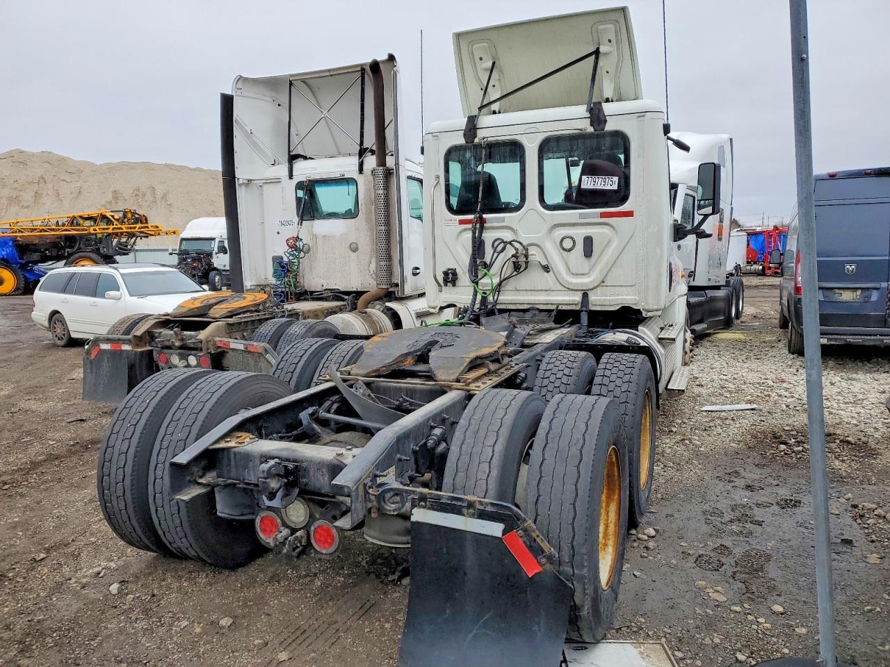 2020 Freigliner 2020 Freightliner Cascadia 126 Semi Truck