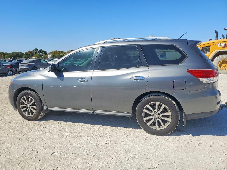 2016 Nissan Pathfinder s