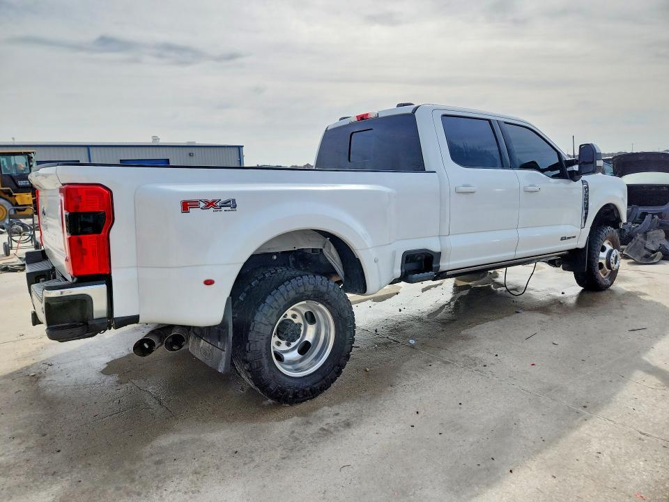 2023 Ford Super Duty F-350 W/D