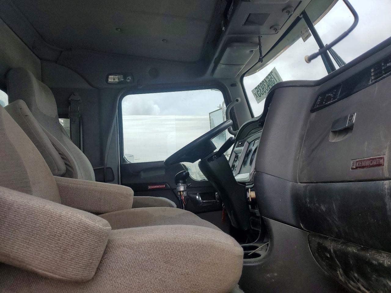 2014 Kenworth T880 Vacuum Truck