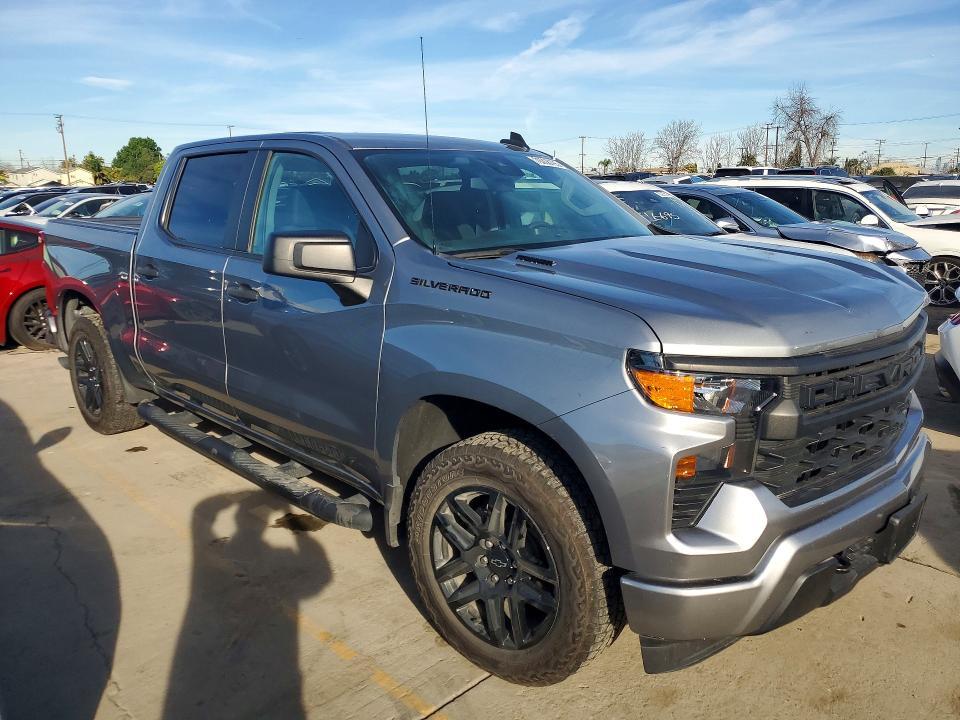 2025 Chevrolet Silverado C1500 Custom