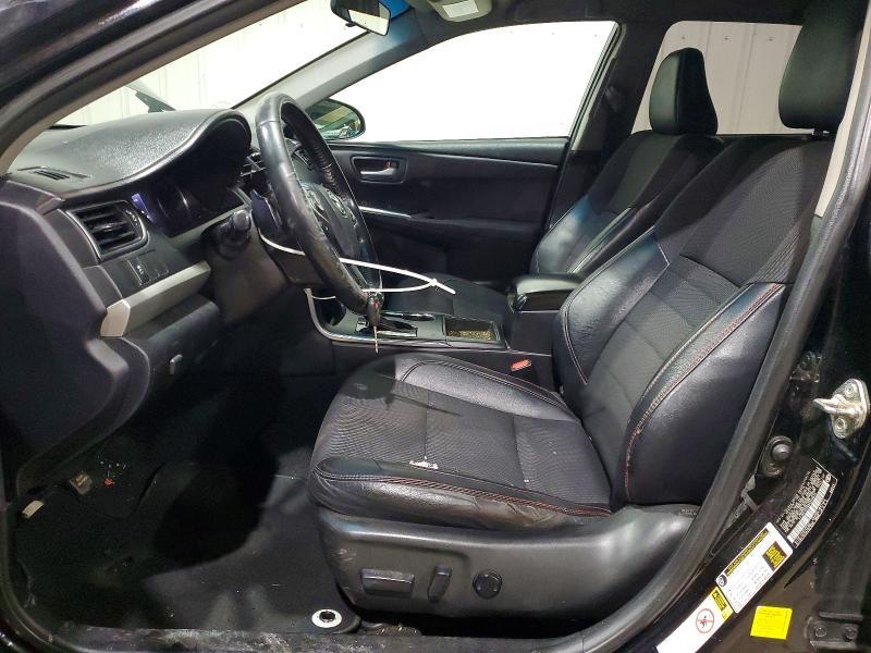 2016 Toyota Camry se