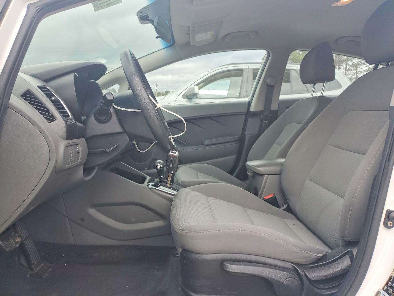 2017 KIA Forte lx