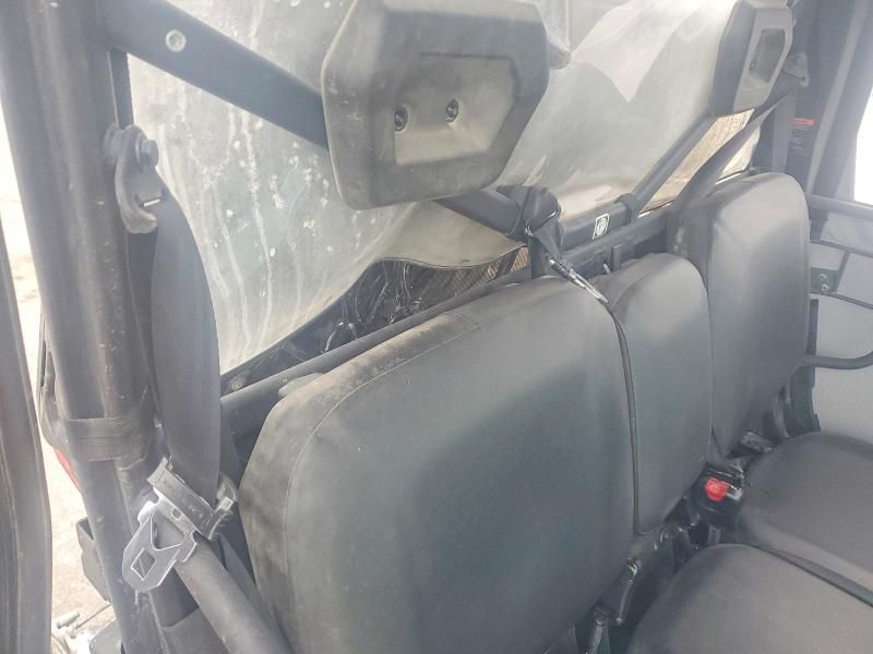 2022 Can-Am Defender HD9