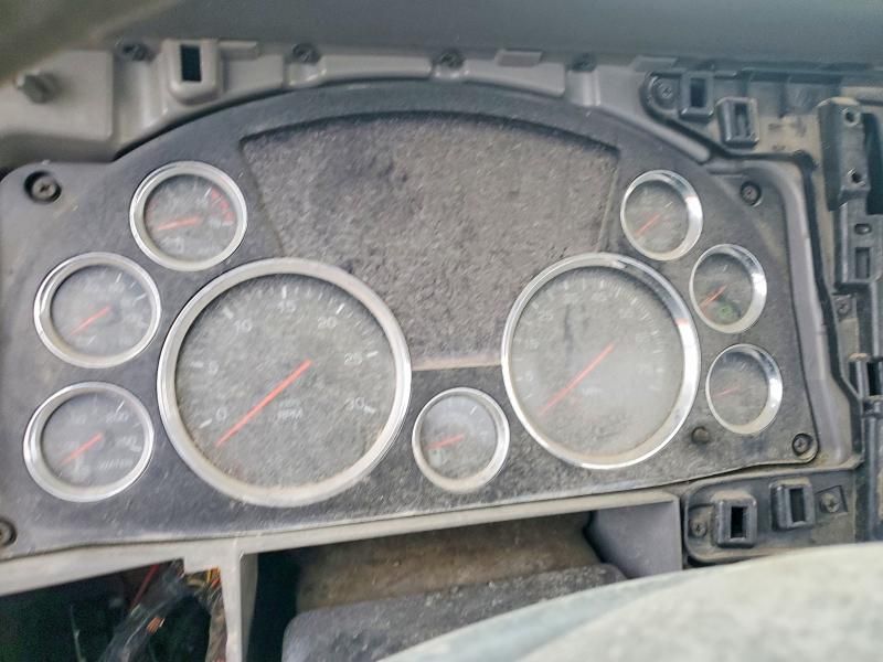 2017 Kenworth T880 Semi Truck