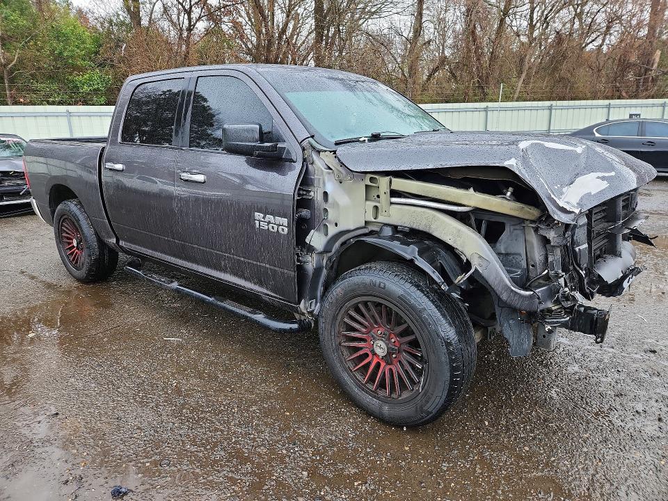 2015 Dodge Ram 1500 slt