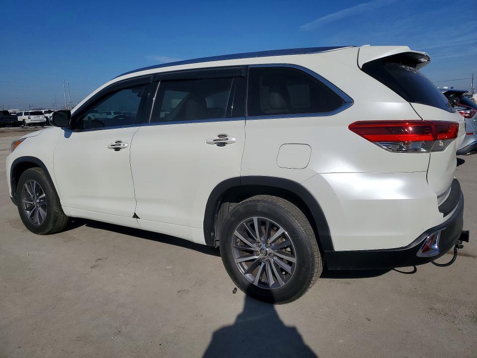 2018 Toyota Highlander se