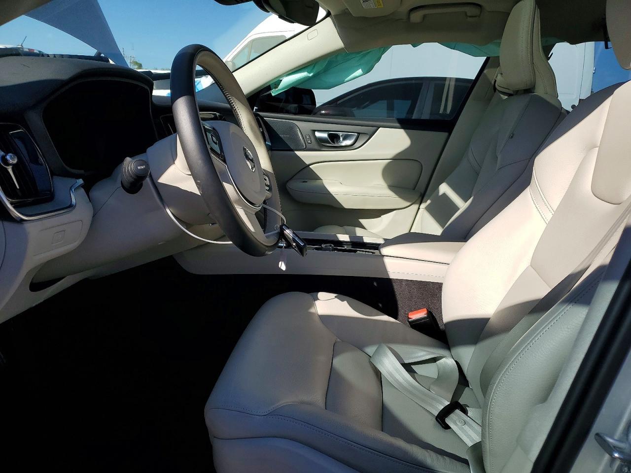 2024 Volvo S60 Plus