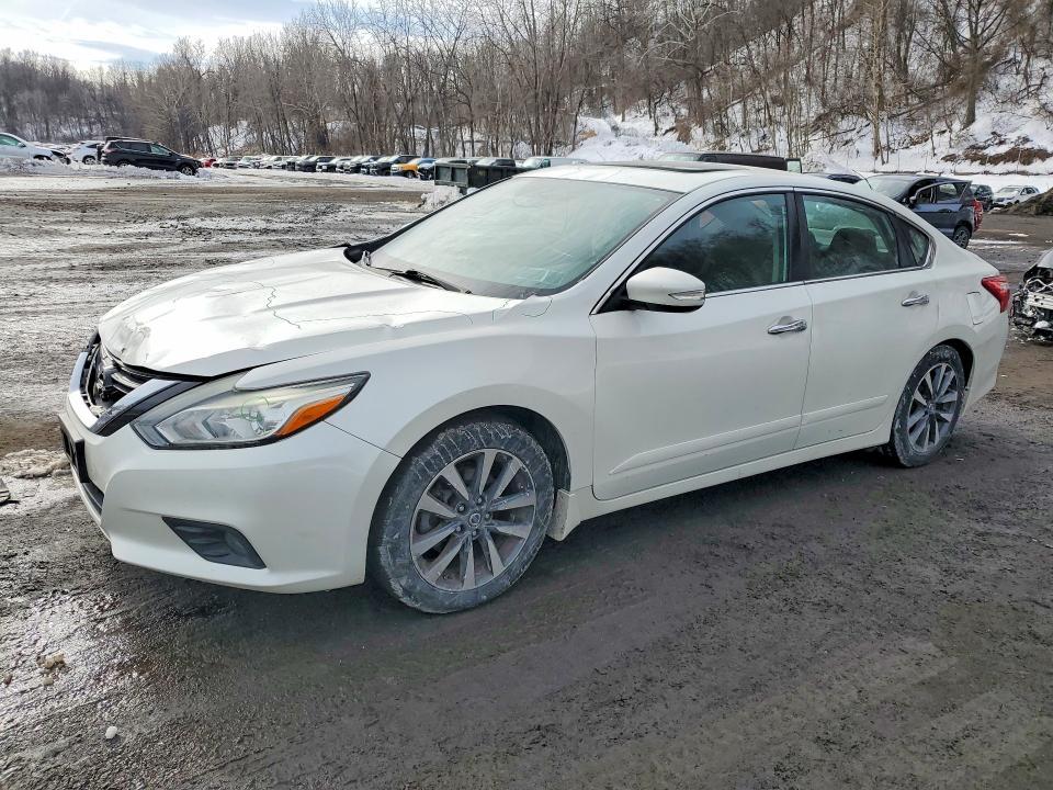 2016 Niss Altima 2.5 sv