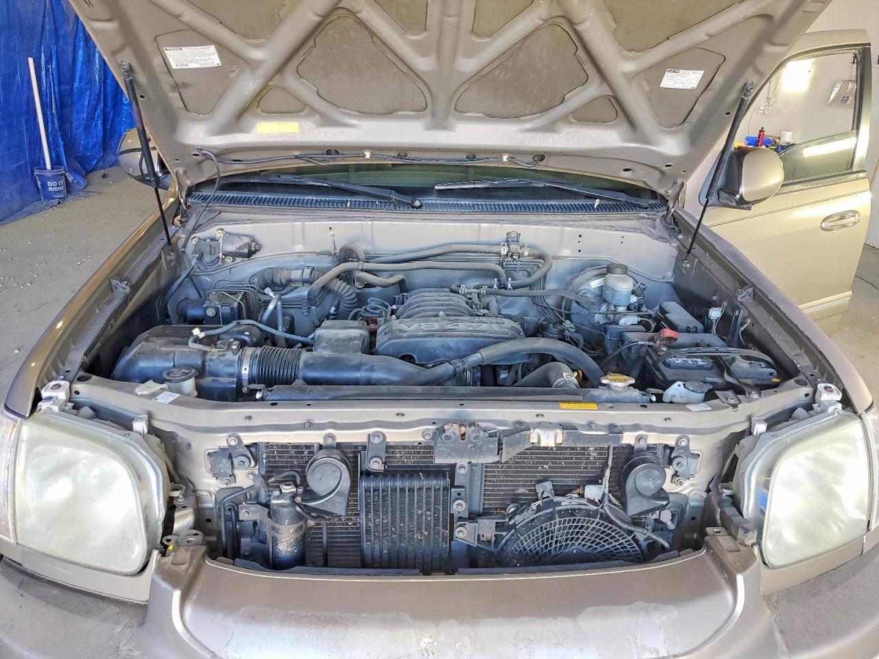 2005 Toyota Sequoia SR5