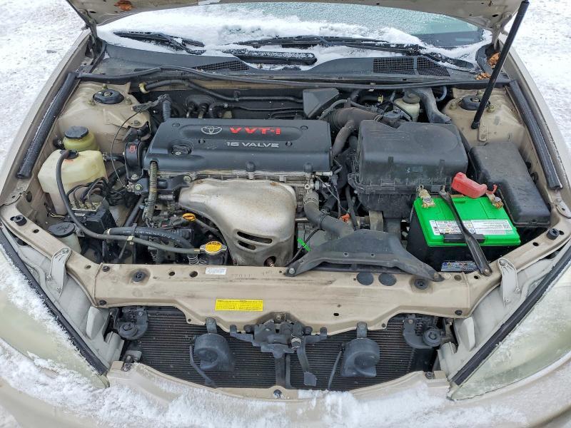 2004 Toyota Camry le