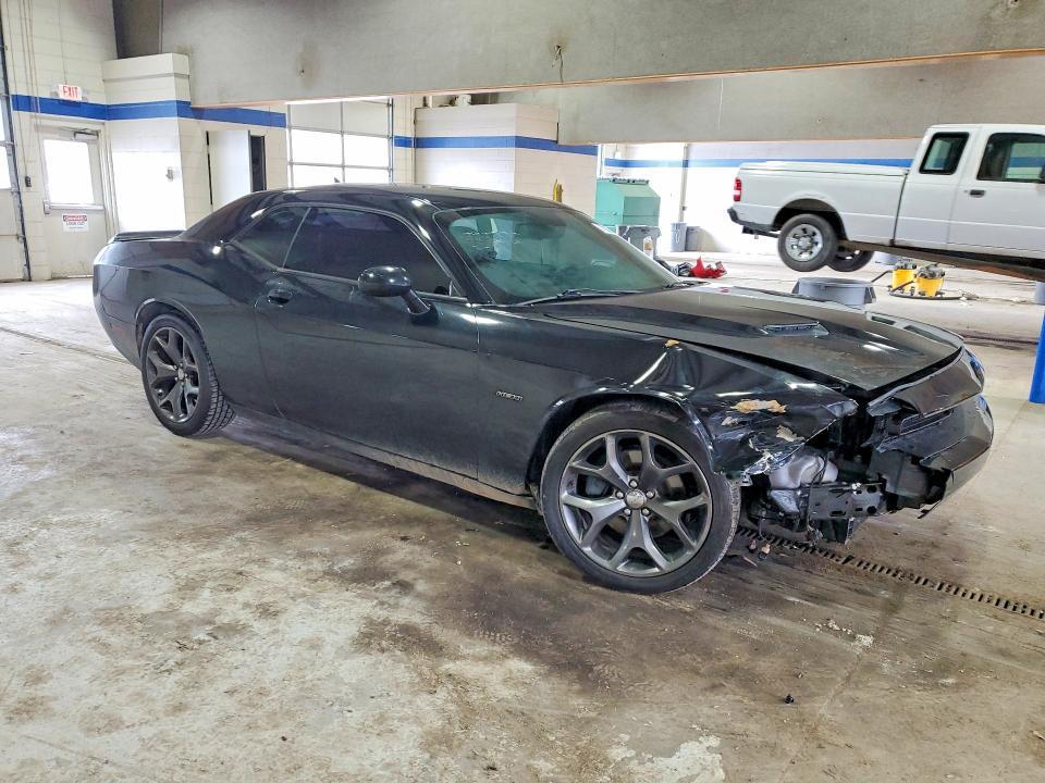 2015 Dodge Challenger sxt Plus