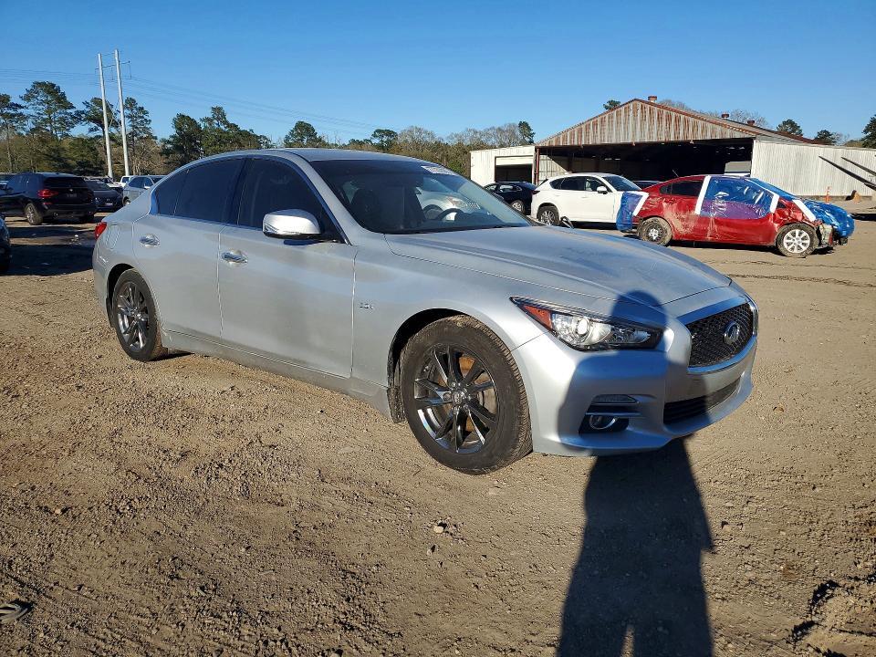 2017 Infinity Q50