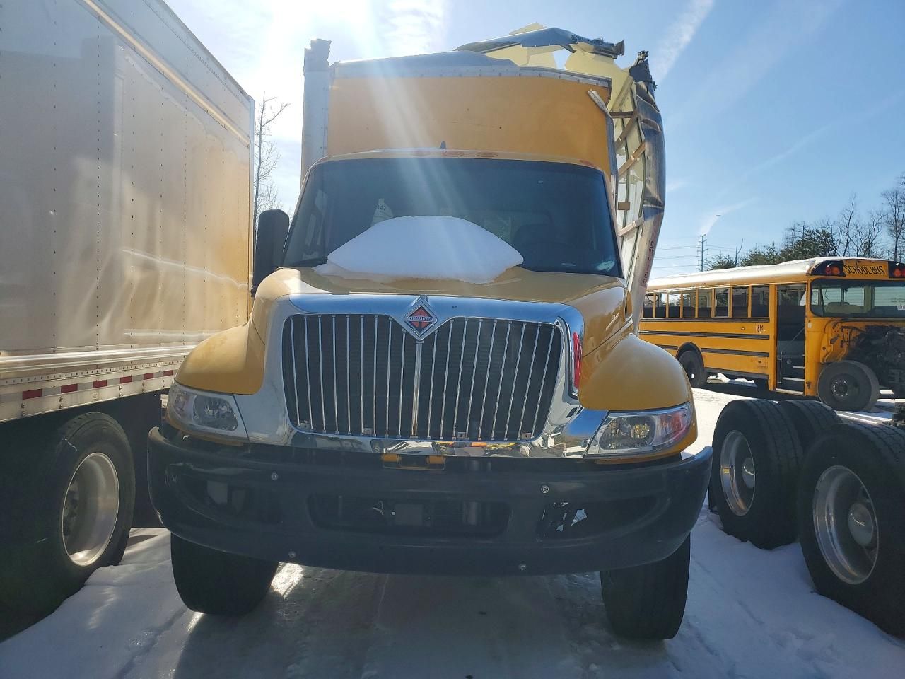 2023 International MV607 BOX Truck