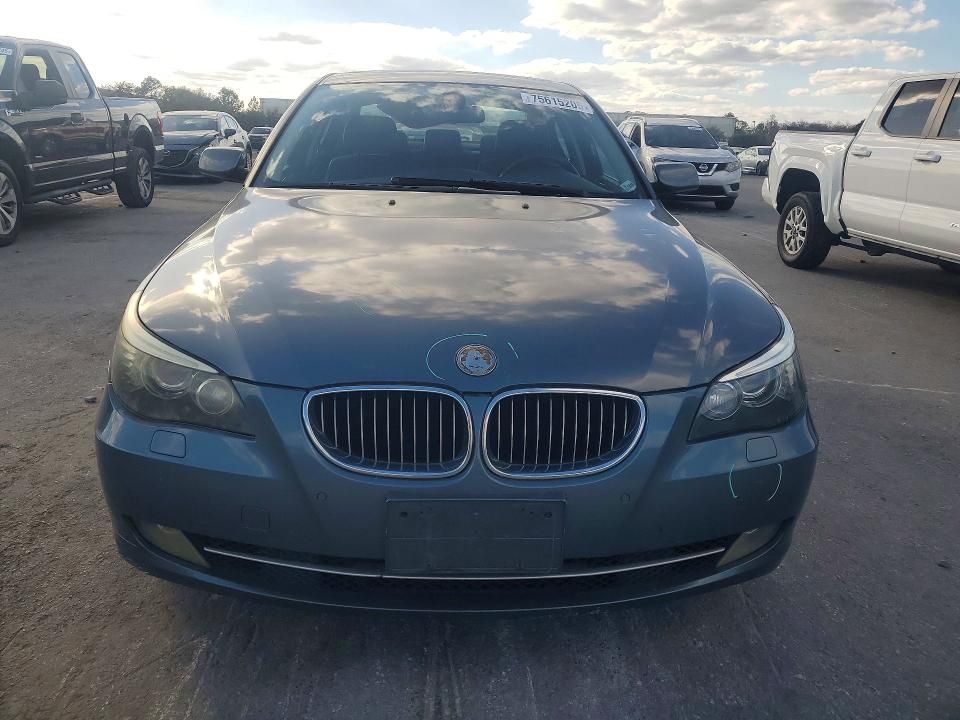 2010 BMW 528 i