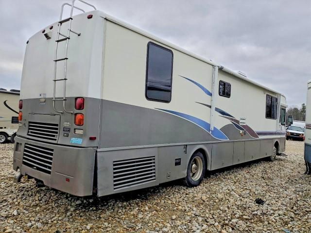 2002 Freightliner Chassis x Line Motor Home