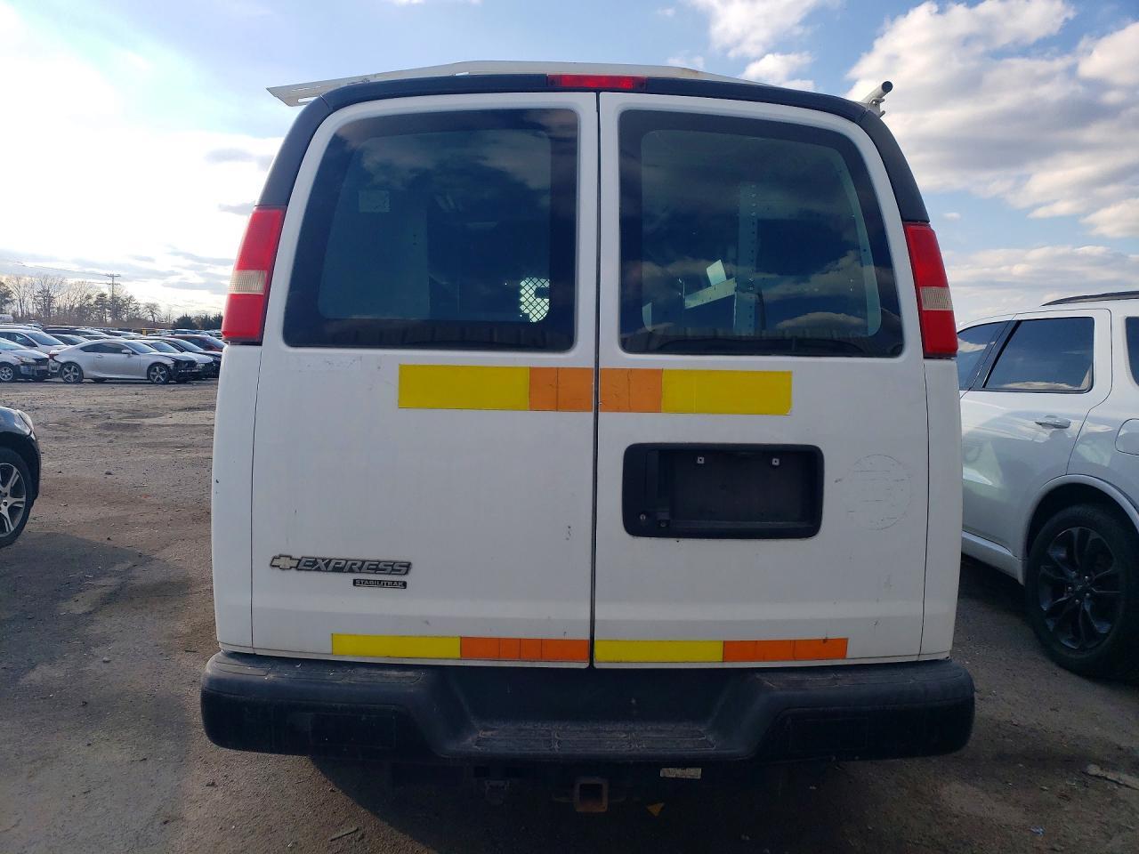 2013 Chev Rolet Express G2500 Utility / Service Van