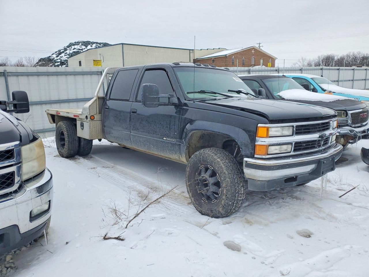 1999 Chevrolet 1999 Chev 3500 Crew Cab 168.5