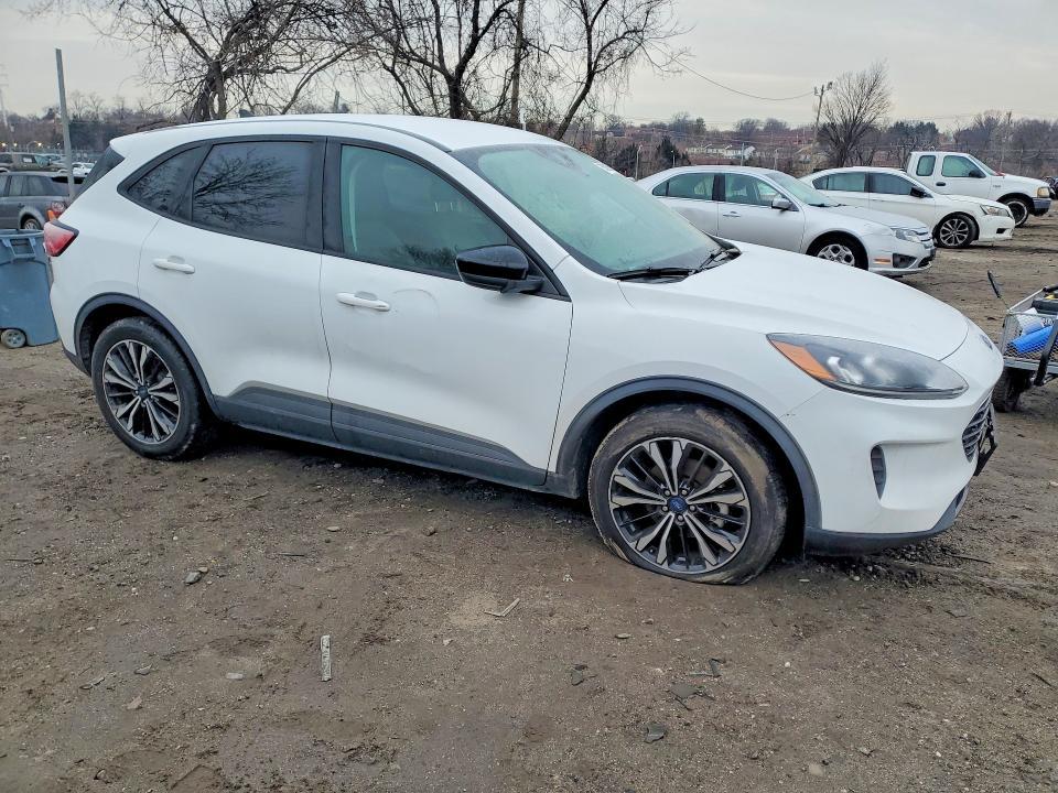 2022 Ford Escape se