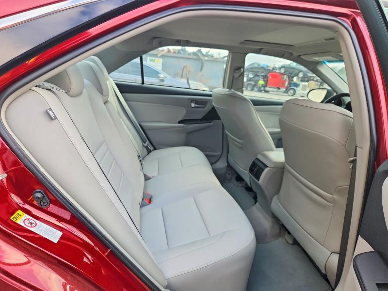 2016 Toyota Camry le