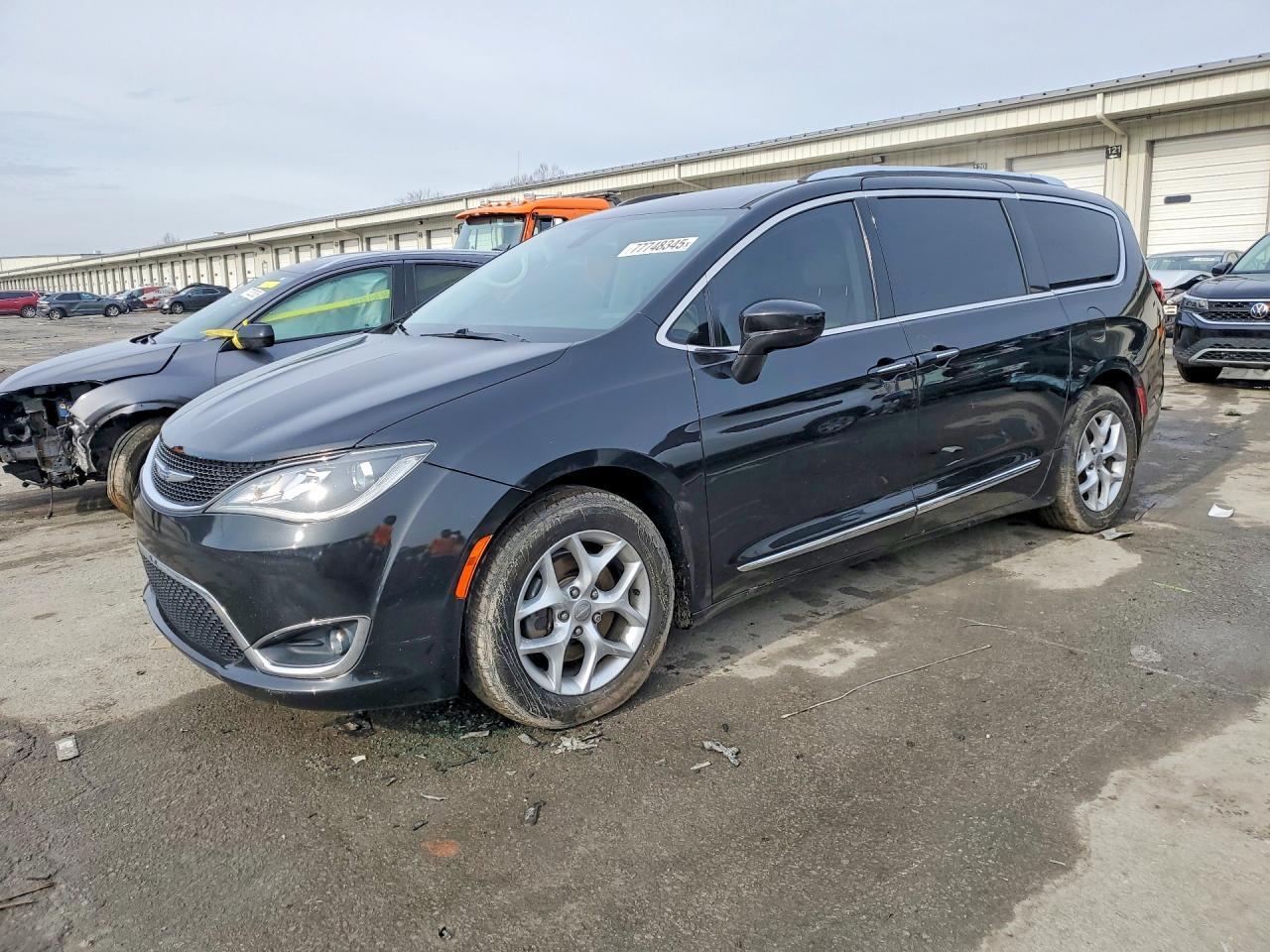 2017 Chrysler Pacifica Touring l Plus