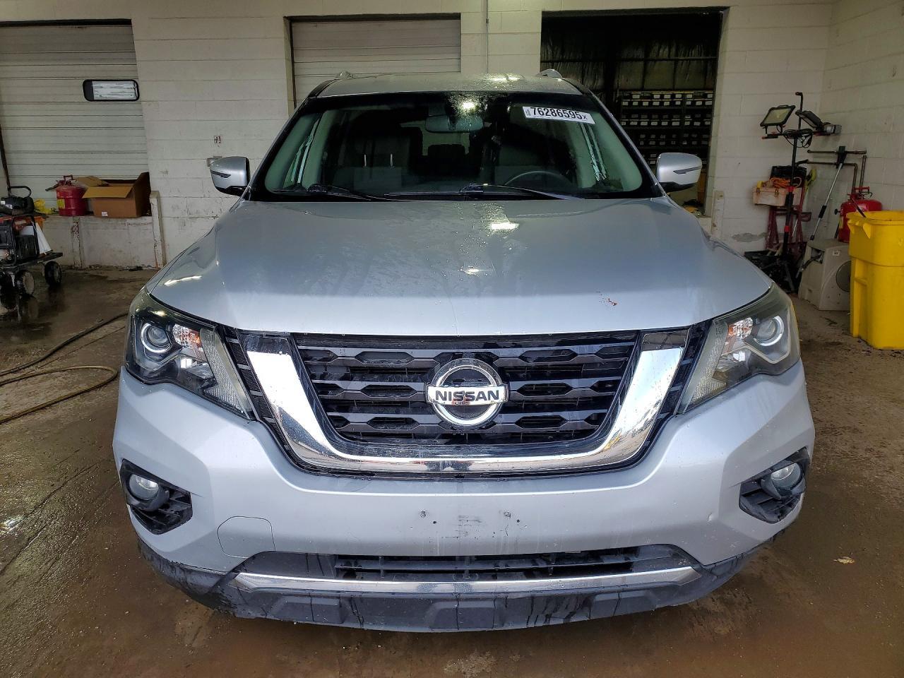 2019 Nissan Pathfinder s