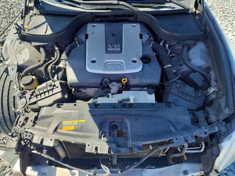2015 Infiniti Q40
