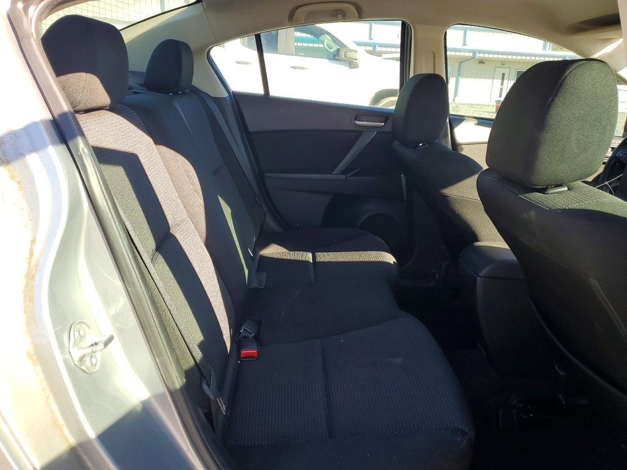 2013 Mazda 3 I