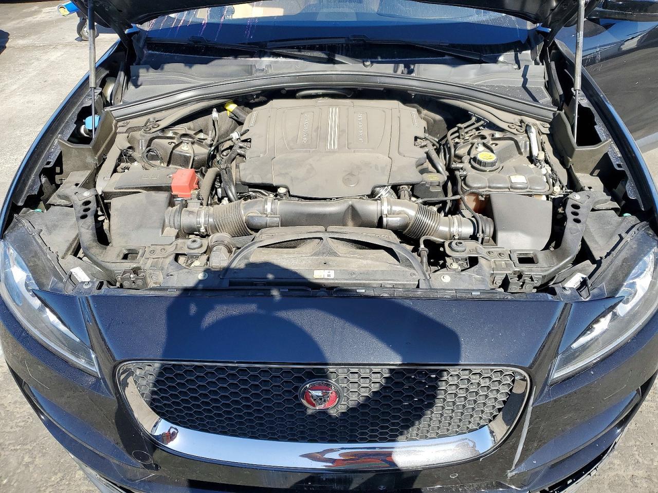 2017 Jaguar F-pace Premium