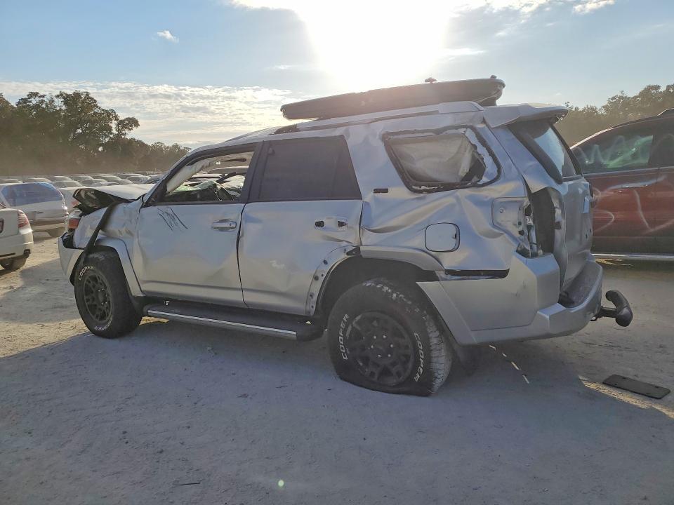 2016 Toyota 4runner SR5
