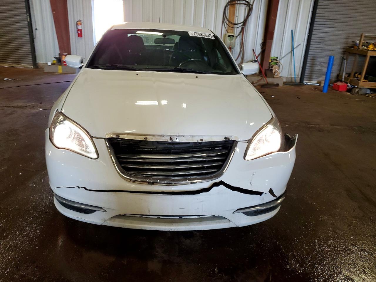2012 Chrysler 200 Touring