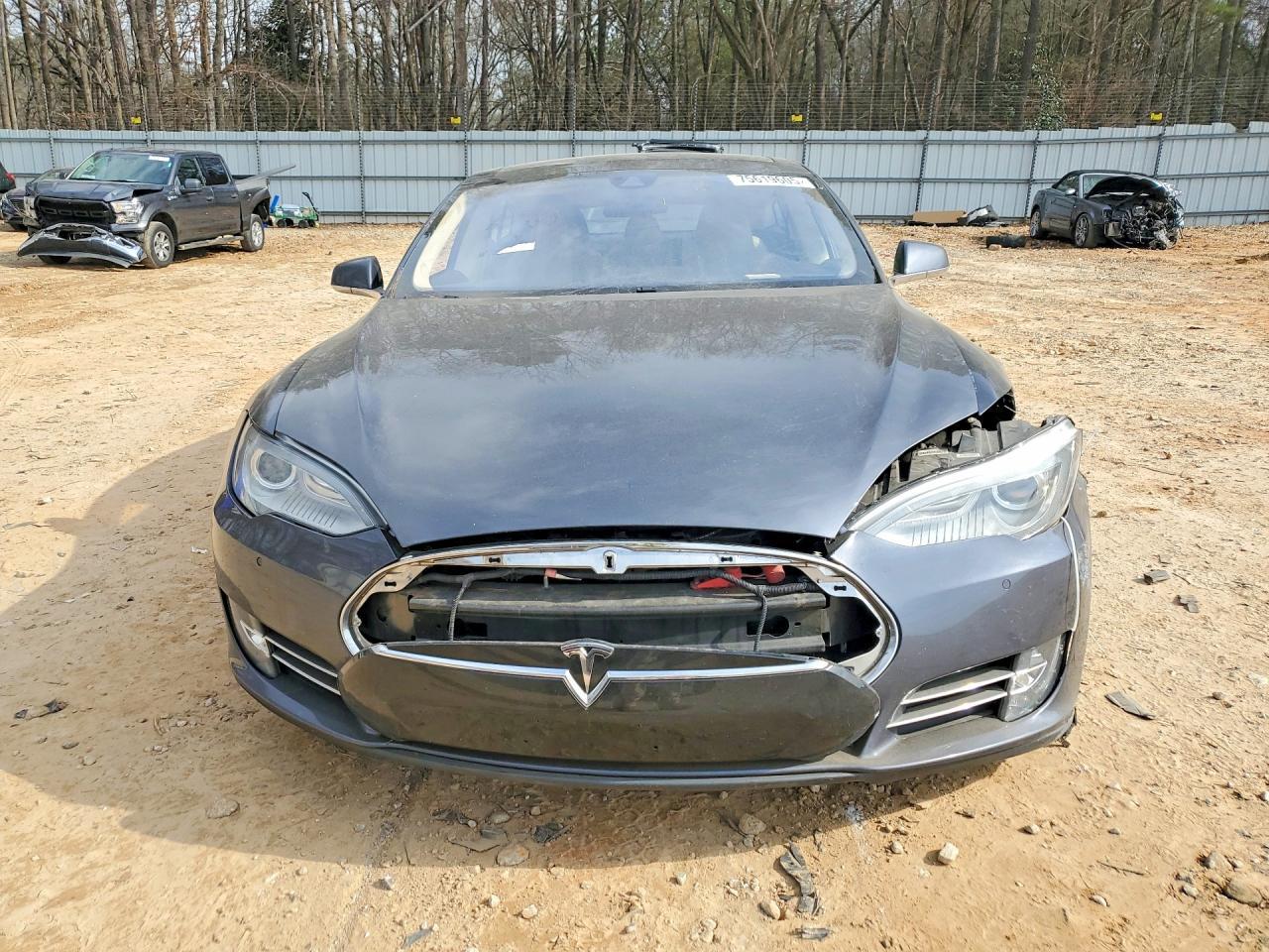 2015 Tesla Model s 85D
