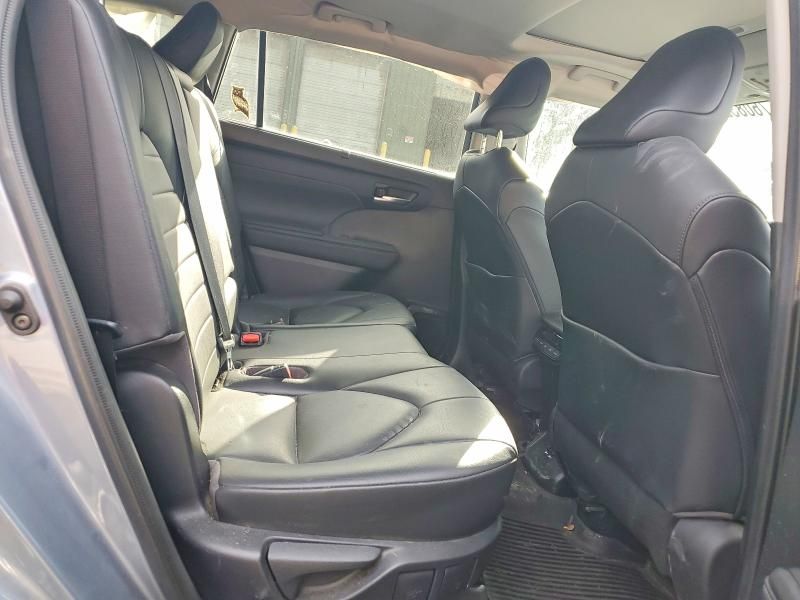 2020 Toyota Highlander xle