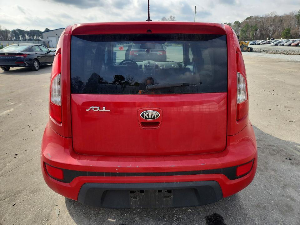 2013 KIA Soul +