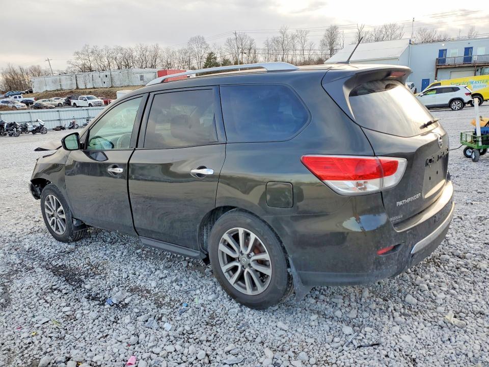 2015 Nissan Pathfinder sv