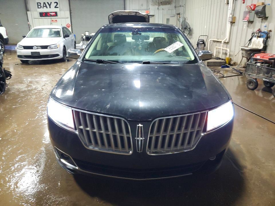 2011 Lincoln MKZ