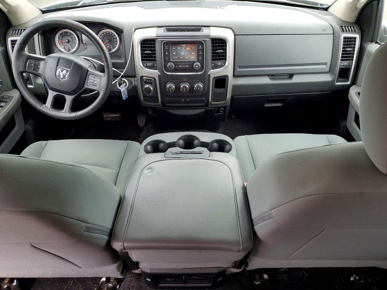 2020 Dodge Ram 1500 Classic slt