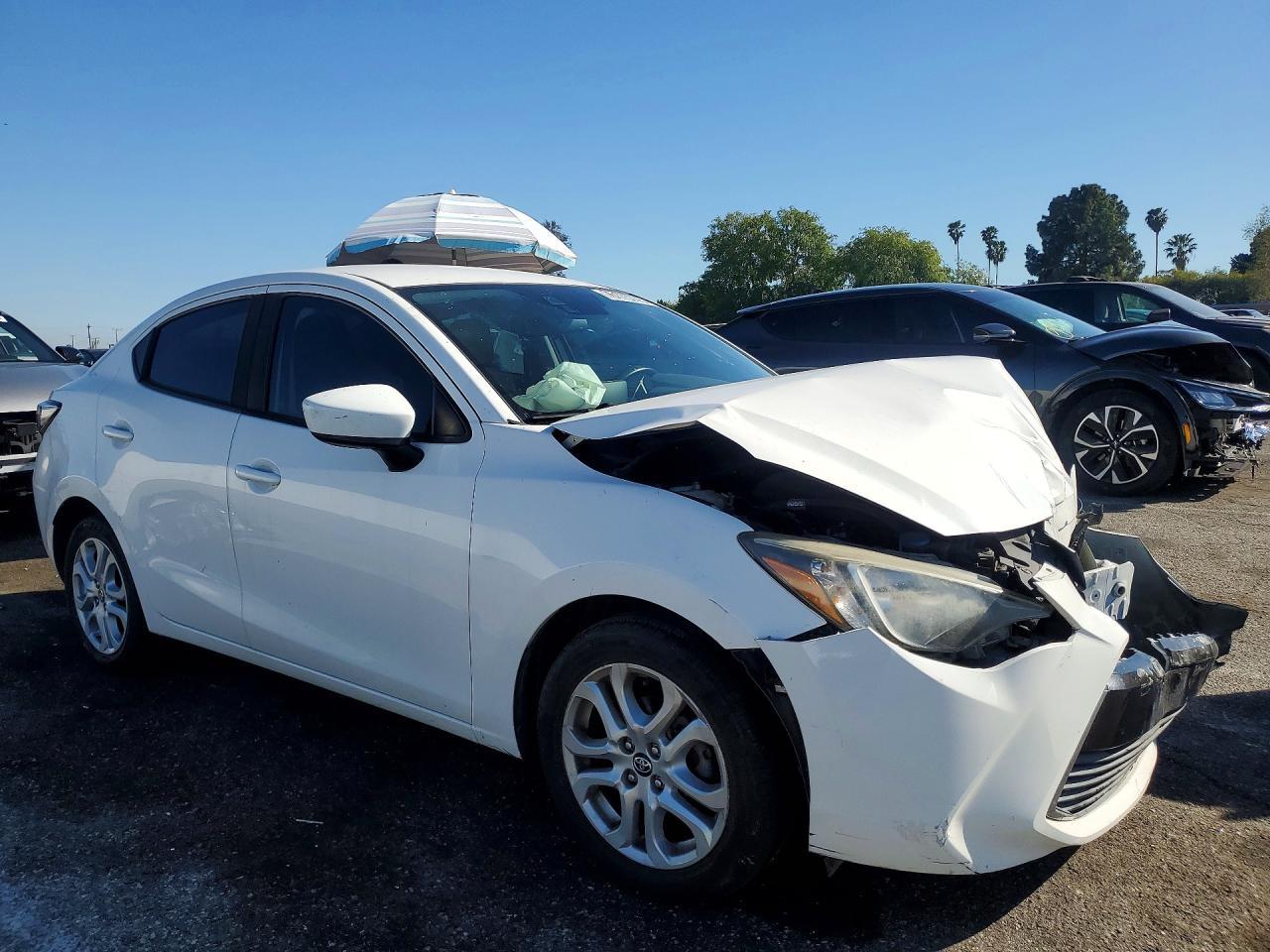 2017 Toyota Yaris ia Base