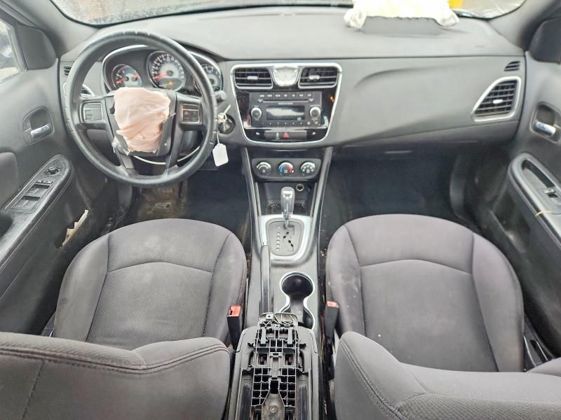 2013 Chrysler 200 lx