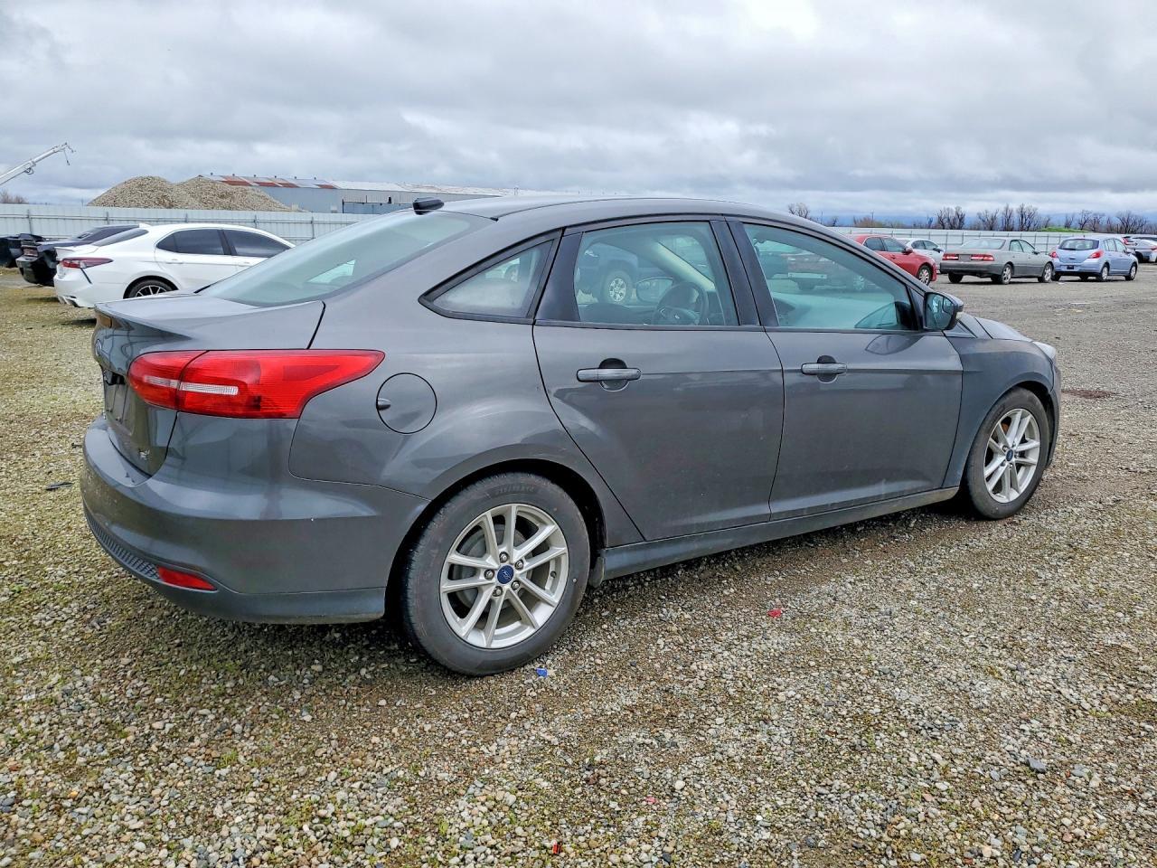 2016 Ford Focus se