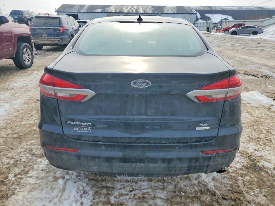 2020 Ford Fusion se