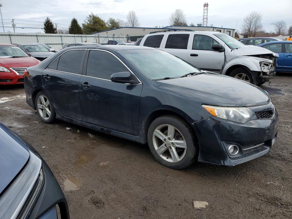 2014 Toyota Camry se