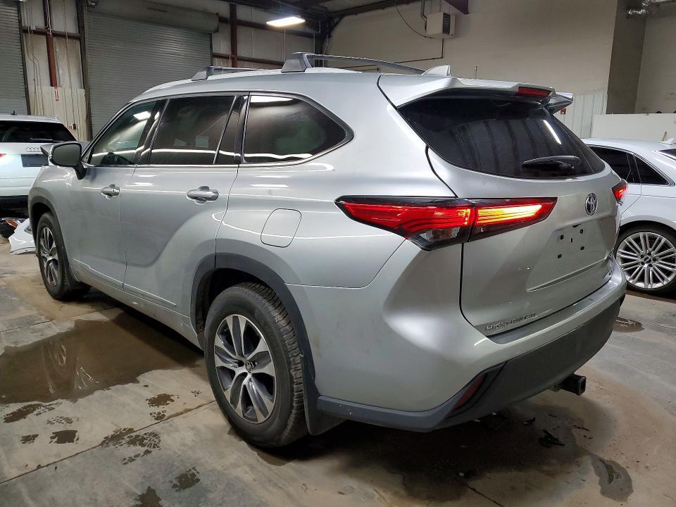 2022 Toyota Highlander Hybrid xle