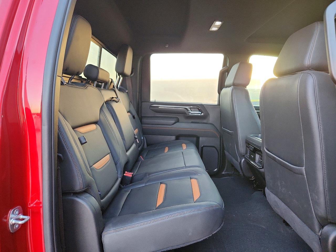 2024 GMC Sierra K2500 AT4