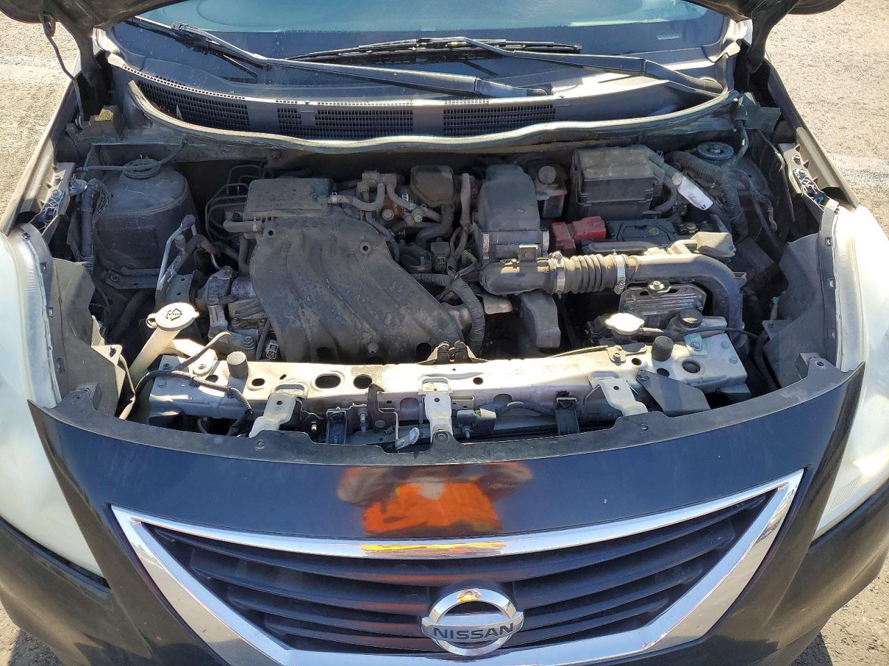 2013 Nissan Versa s
