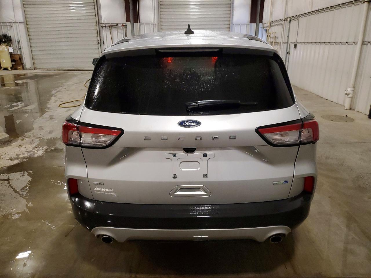 2020 Ford Escape se