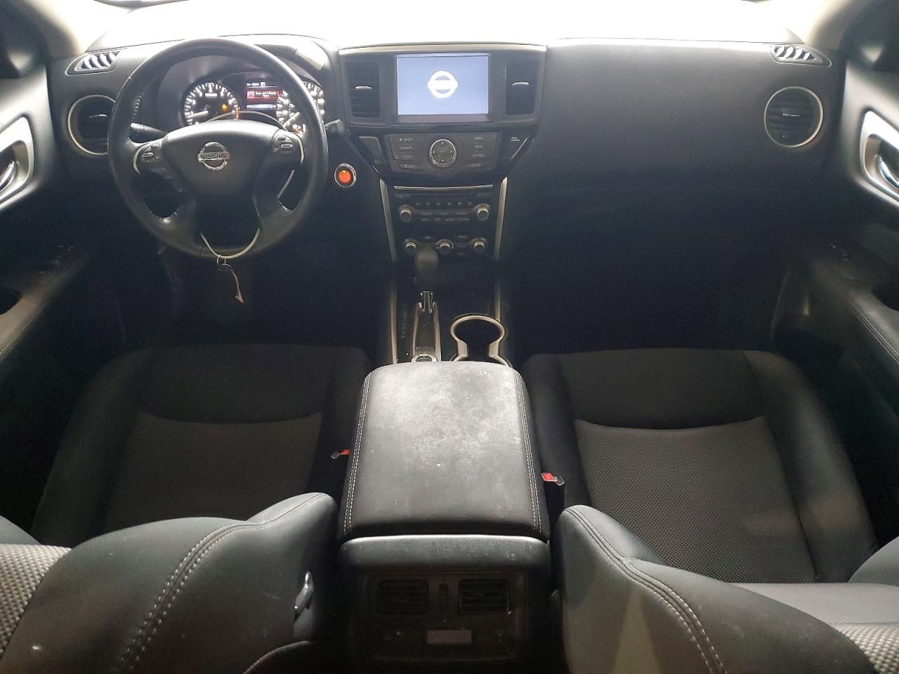 2017 Nissan Pathfinder s