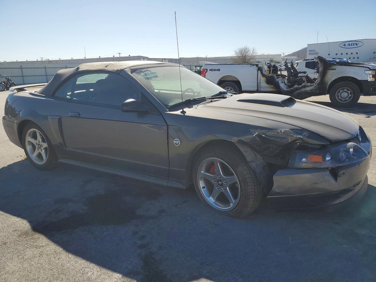 2004 Ford Mustang gt