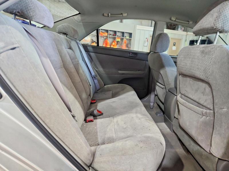 2004 Toyota Camry le V6
