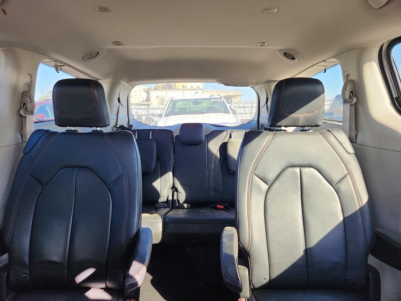 2018 Chrysler Pacifica Touring l